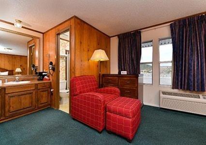 Budget Host Inn and Hotel